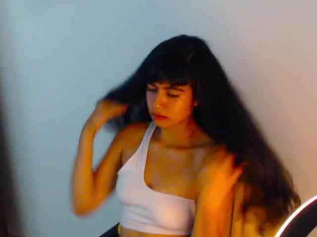 Model: meganmiauu