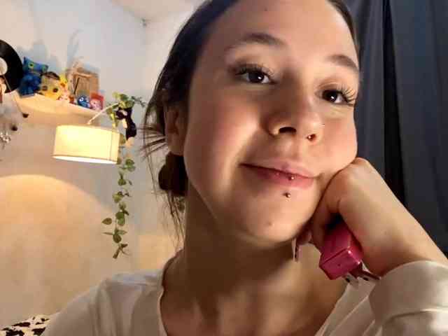 GiuseppinaJemmott webcam