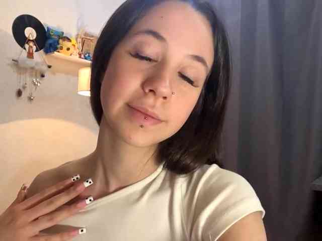 GiuseppinaJemmot... Live Webcam on BongaCams