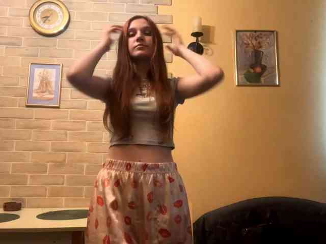 Modelo: CherrieHickory