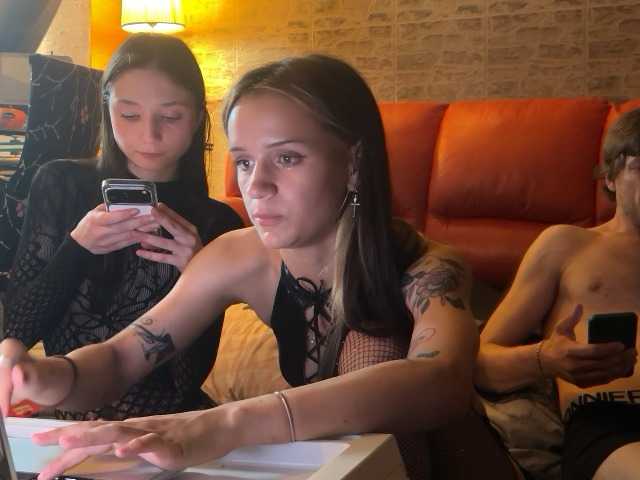 Sof-Seny4ka live cam on BongaCams