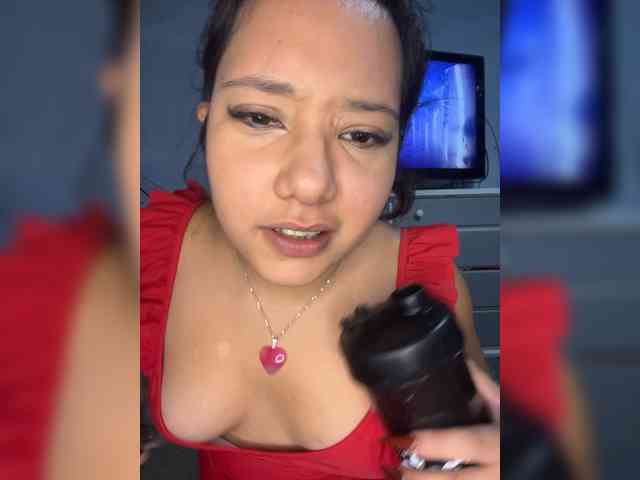 aura22 Live Webcam on BongaCams