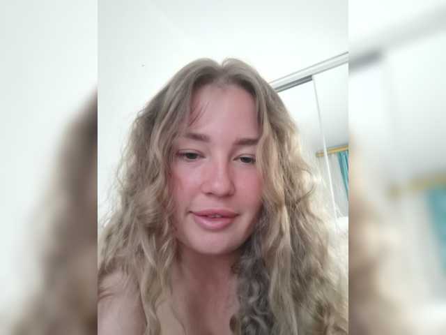 Rihashaia live cam on BongaCams
