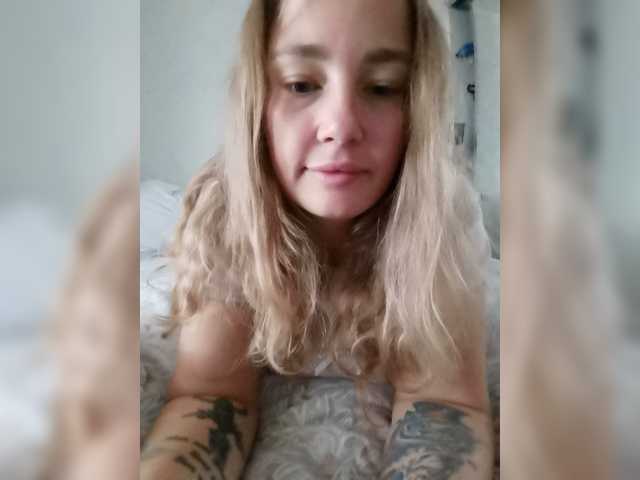 Rihashaia live cam on BongaCams