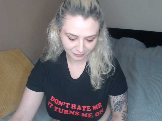 BlueIvy69 live cam on BongaCams
