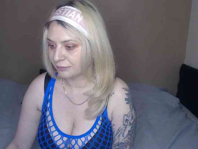 BlueIvy69 webcam
