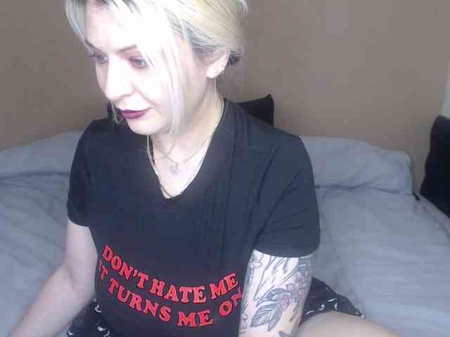 BlueIvy69 webcam