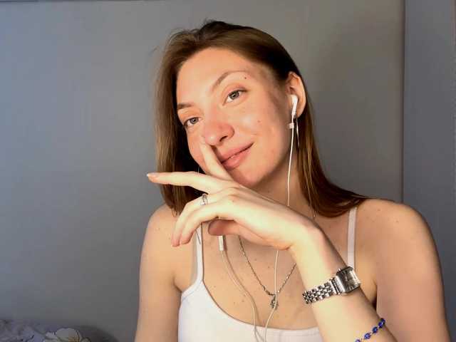 MyrticeDollen live cam on BongaCams