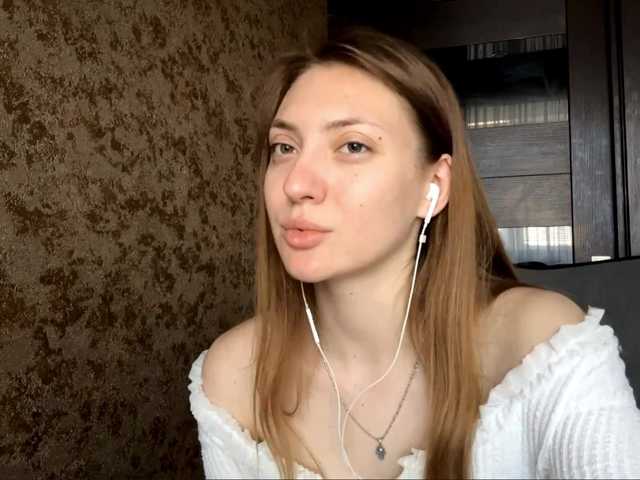 MyrticeDollen live cam on BongaCams