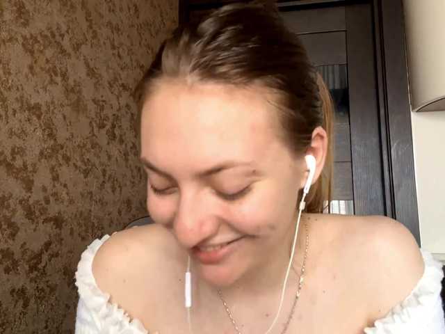 MyrticeDollen live cam on BongaCams