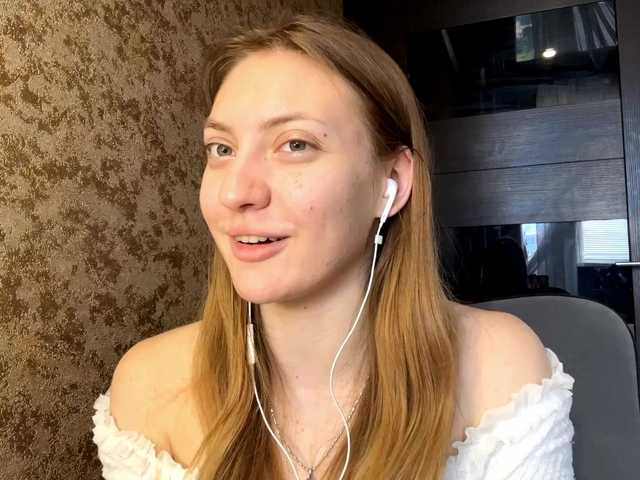 MyrticeDollen live cam on BongaCams