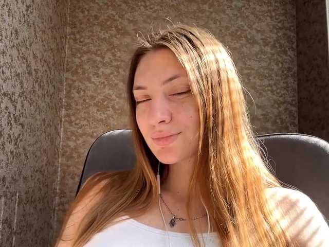 MyrticeDollen live cam on BongaCams