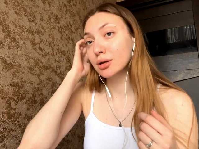 MyrticeDollen live cam on BongaCams