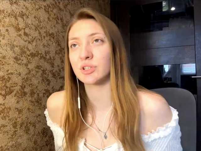 MyrticeDollen live cam on BongaCams
