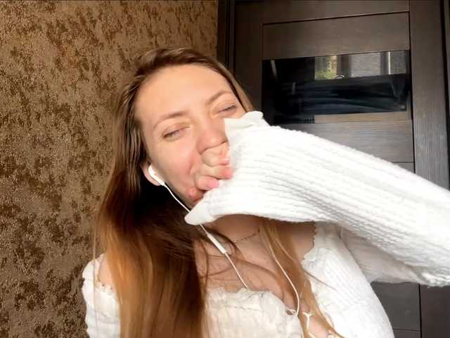 MyrticeDollen live cam on BongaCams