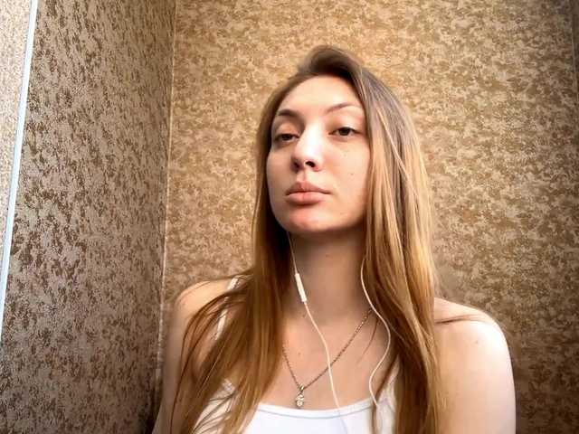 MyrticeDollen live cam on BongaCams