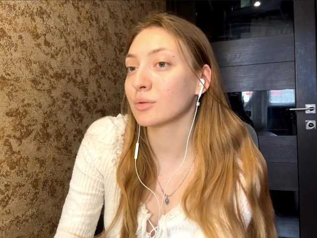 MyrticeDollen live cam on BongaCams