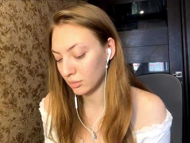 MyrticeDollen live cam on BongaCams