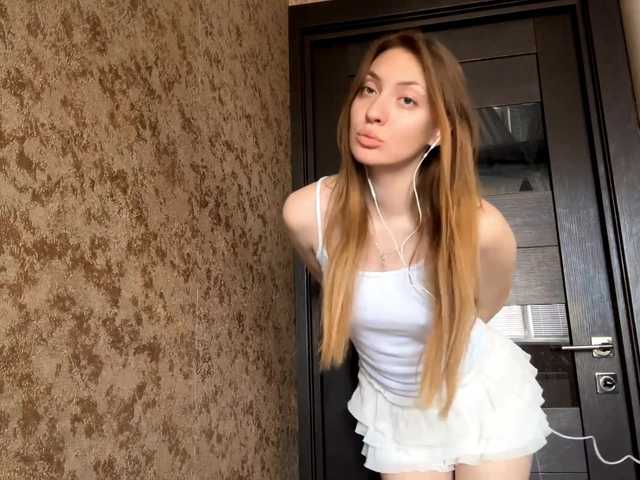MyrticeDollen live cam on BongaCams