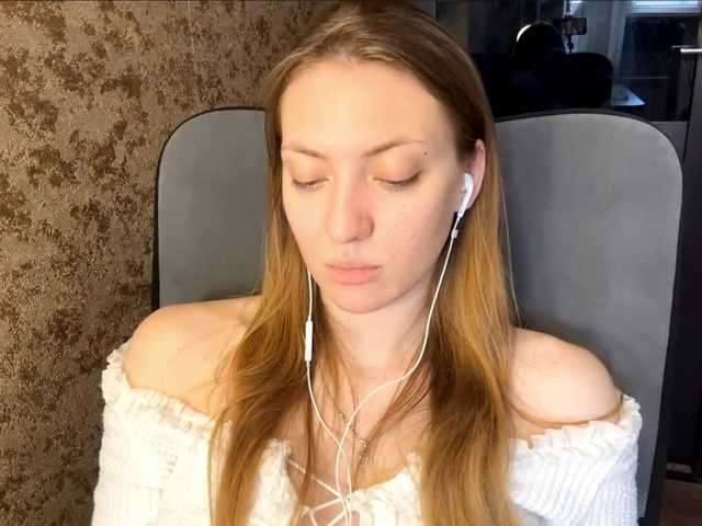 MyrticeDollen live cam