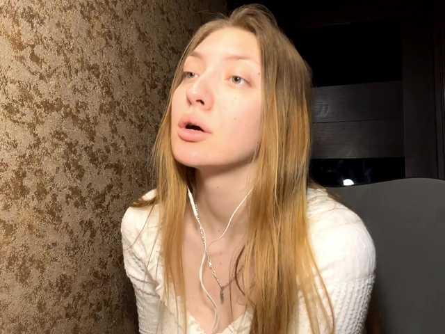 MyrticeDollen live cam on BongaCams