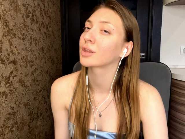 MyrticeDollen live cam on BongaCams