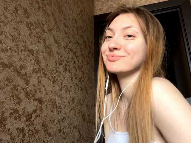 MyrticeDollen live cam on BongaCams