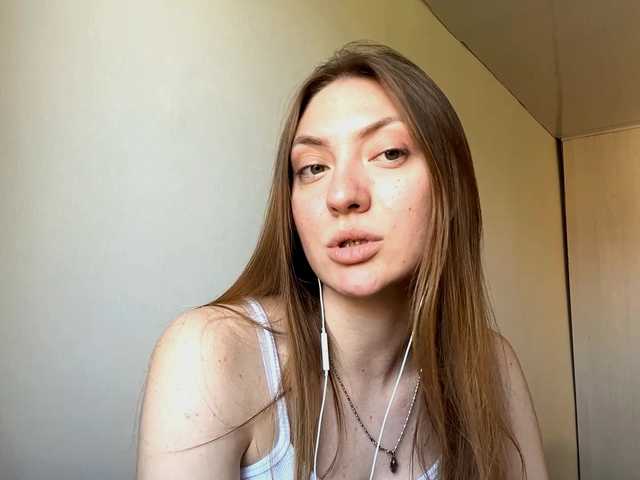 MyrticeDollen live cam on BongaCams