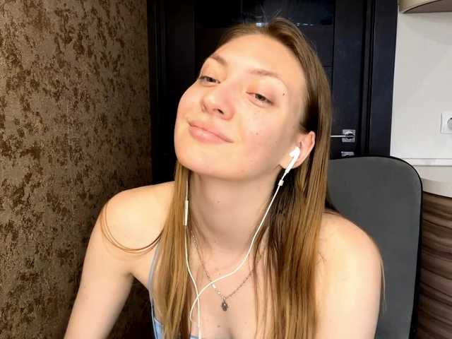 MyrticeDollen live cam on BongaCams