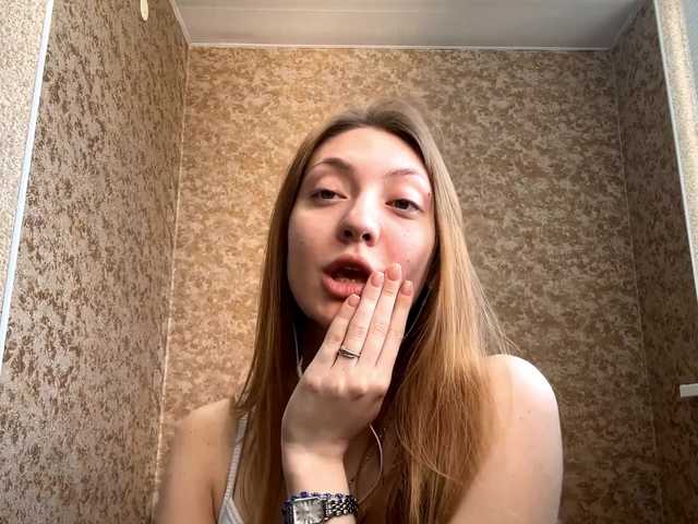 MyrticeDollen live cam on BongaCams