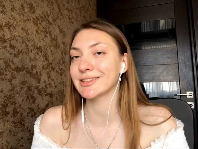 MyrticeDollen live cam on BongaCams