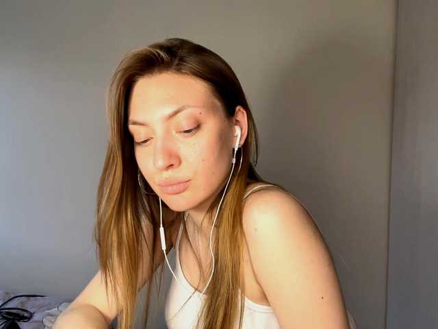 MyrticeDollen live cam on BongaCams