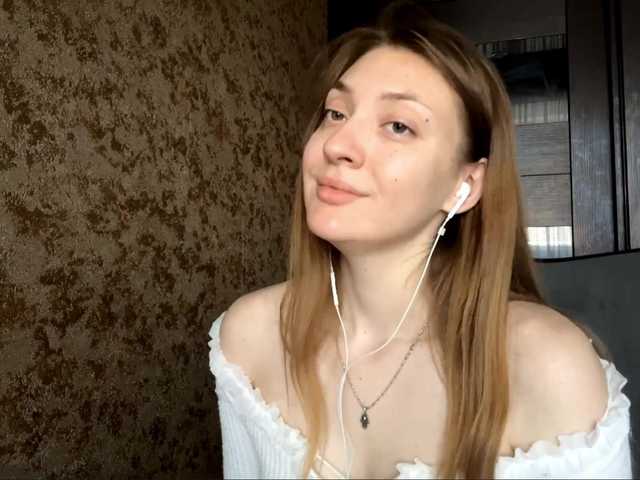 MyrticeDollen live cam on BongaCams