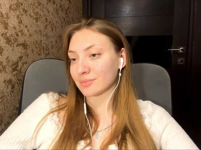 MyrticeDollen live cam on BongaCams