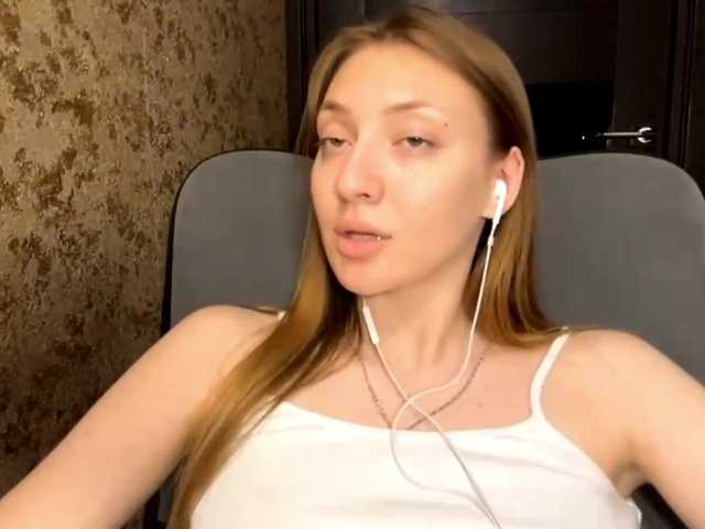 MyrticeDollen live cam on BongaCams