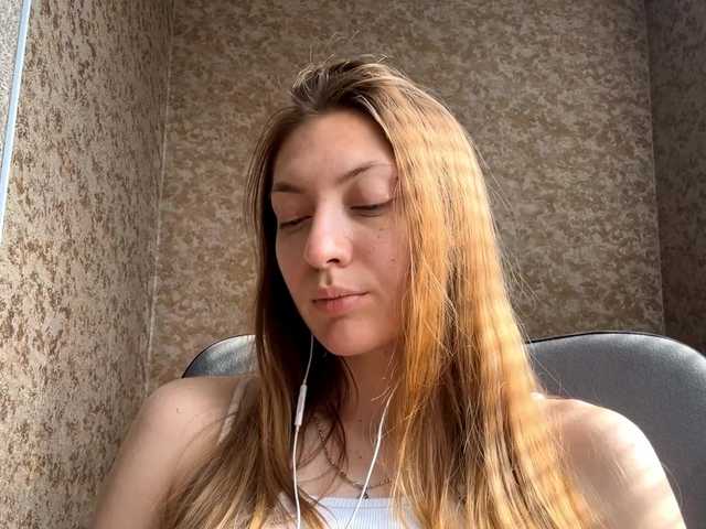 MyrticeDollen live cam on BongaCams
