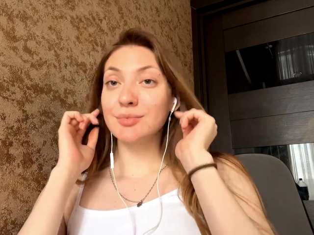 MyrticeDollen live cam on BongaCams
