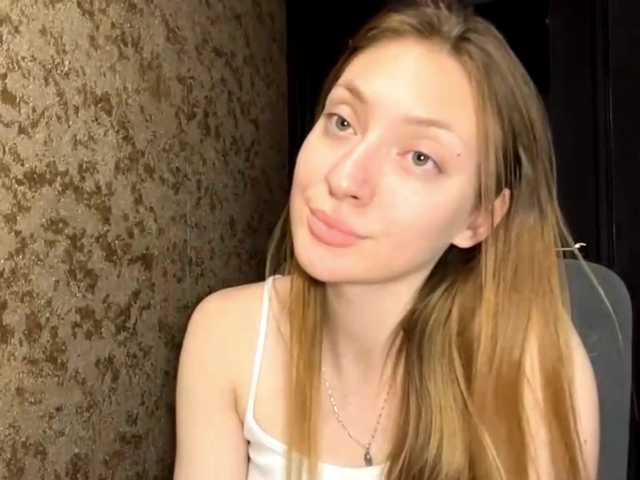 MyrticeDollen live cam on BongaCams