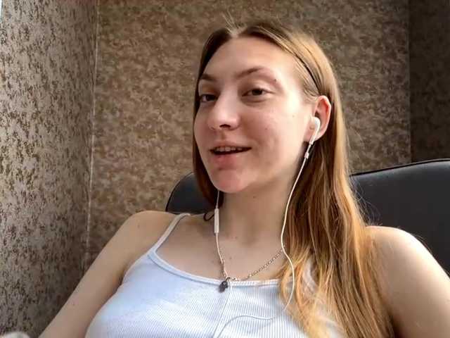MyrticeDollen live cam on BongaCams