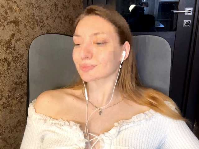 MyrticeDollen live cam on BongaCams
