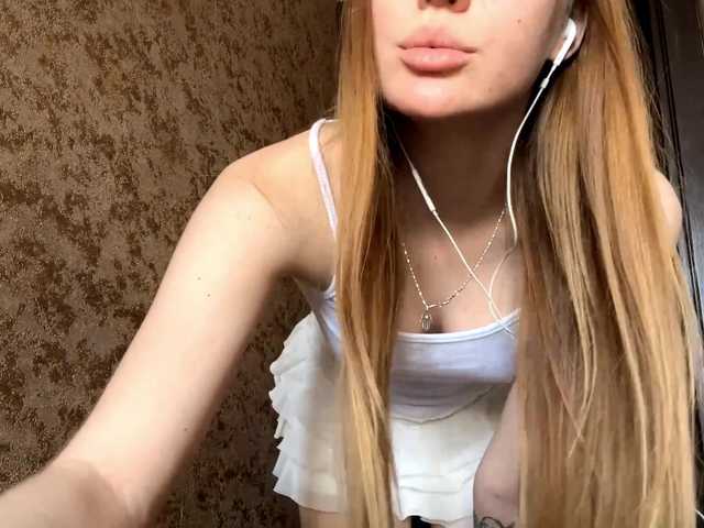 MyrticeDollen live cam on BongaCams