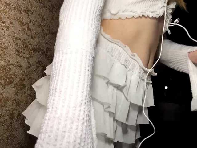 MyrticeDollen live cam on BongaCams