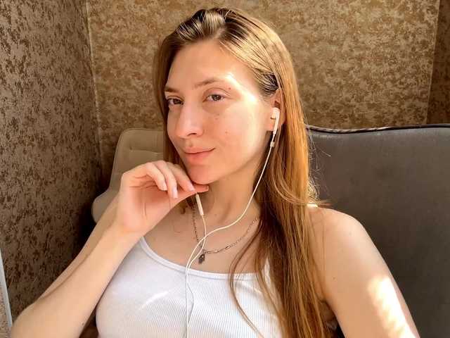 MyrticeDollen live cam on BongaCams