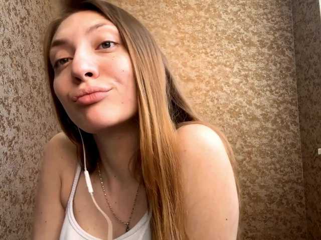 MyrticeDollen live cam on BongaCams