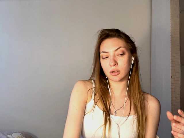 MyrticeDollen live cam on BongaCams
