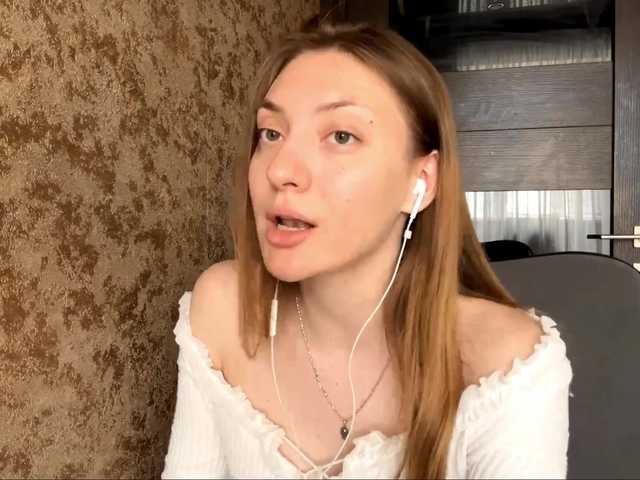 MyrticeDollen live cam on BongaCams