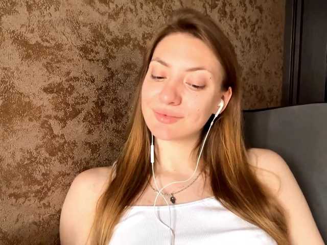 MyrticeDollen live cam on BongaCams