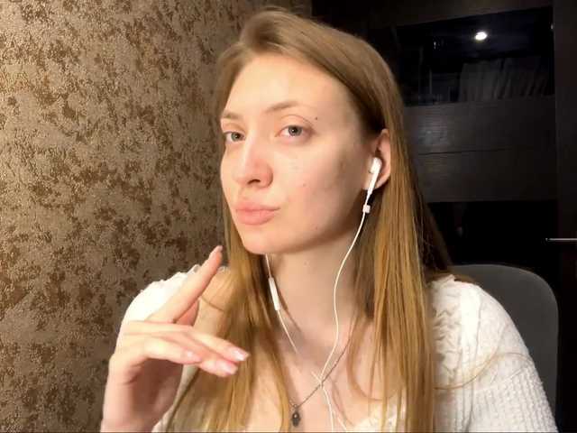 MyrticeDollen live cam on BongaCams