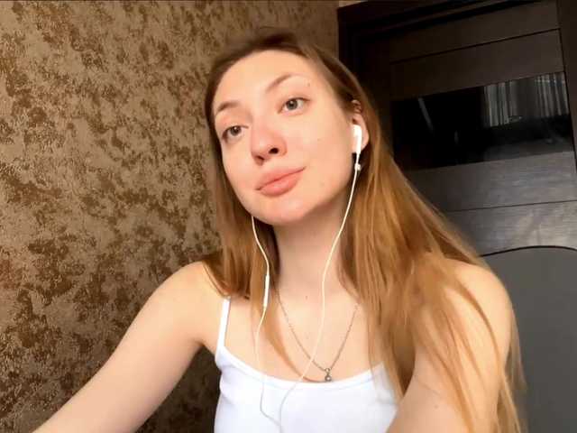 MyrticeDollen live cam on BongaCams