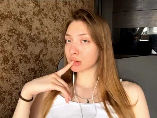 MyrticeDollen live cam on BongaCams